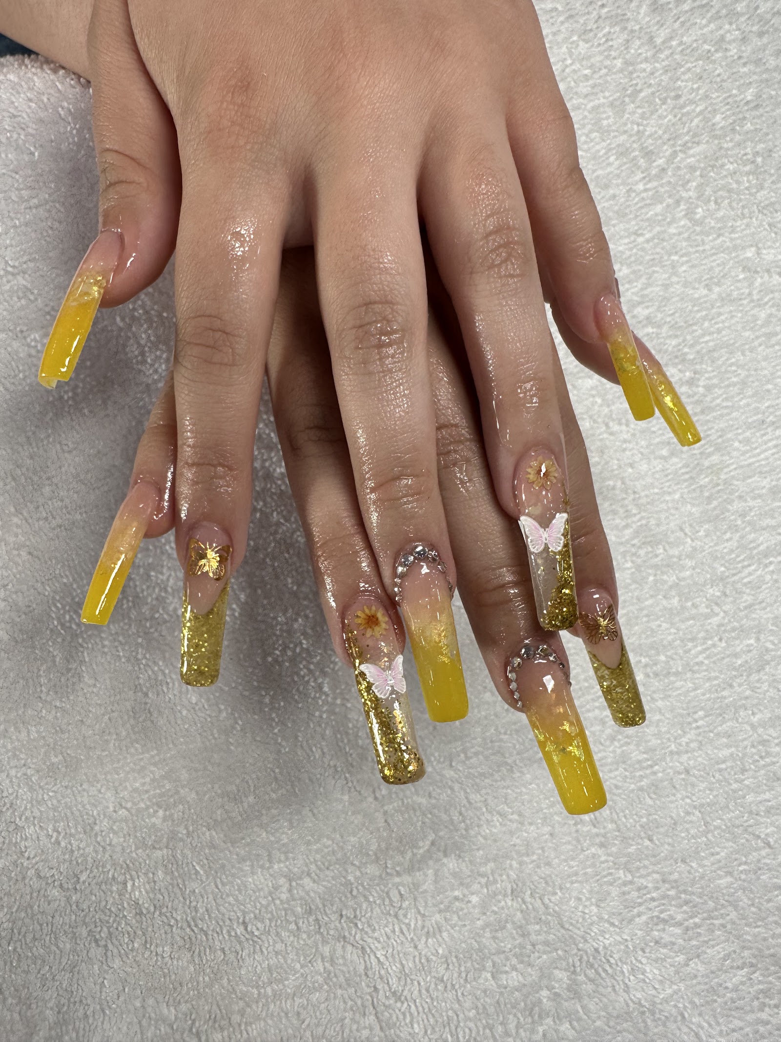 Lavender nail and spa nail photo 2